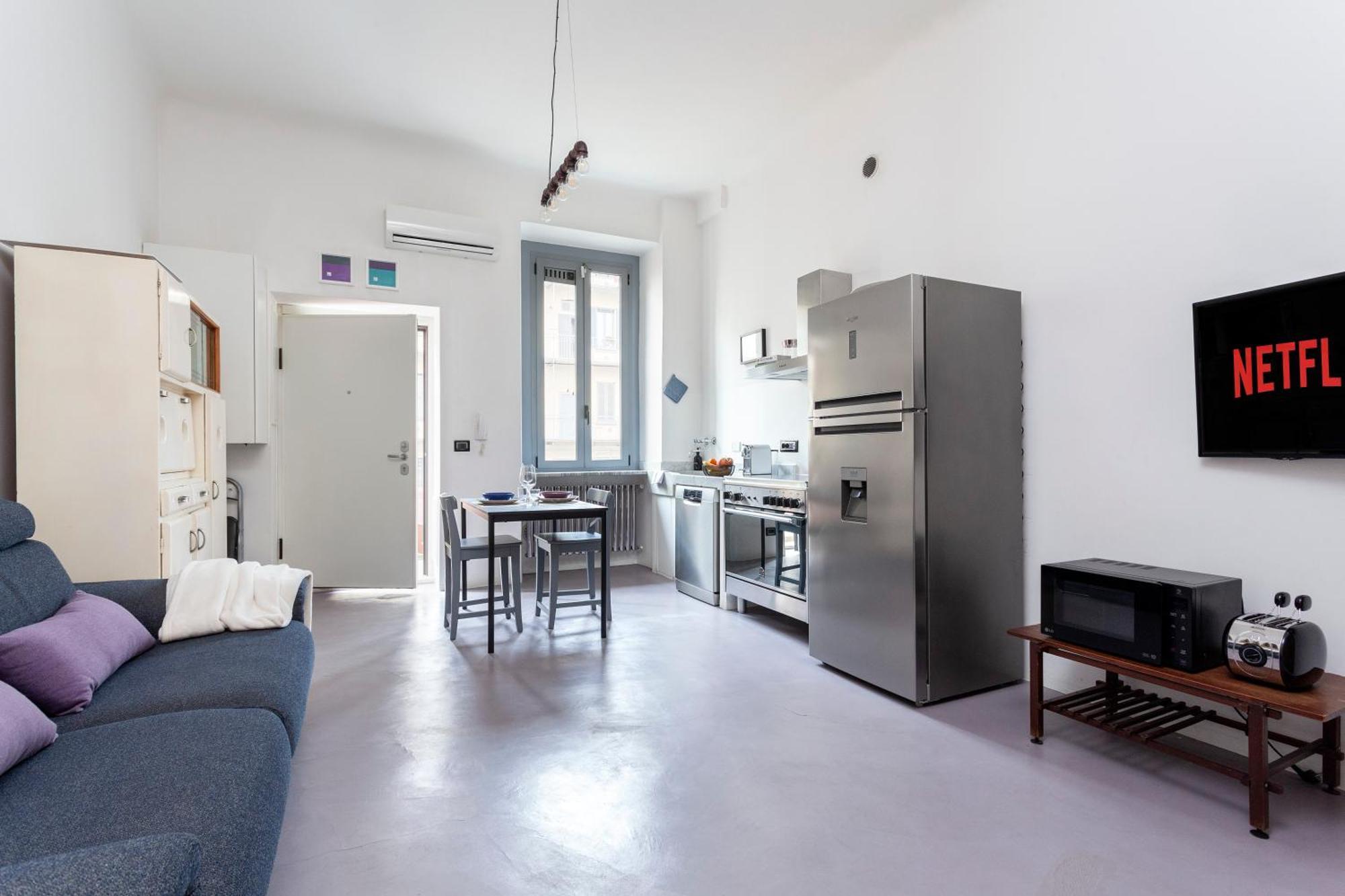 Stylish Industrial Flat Apartment Milan